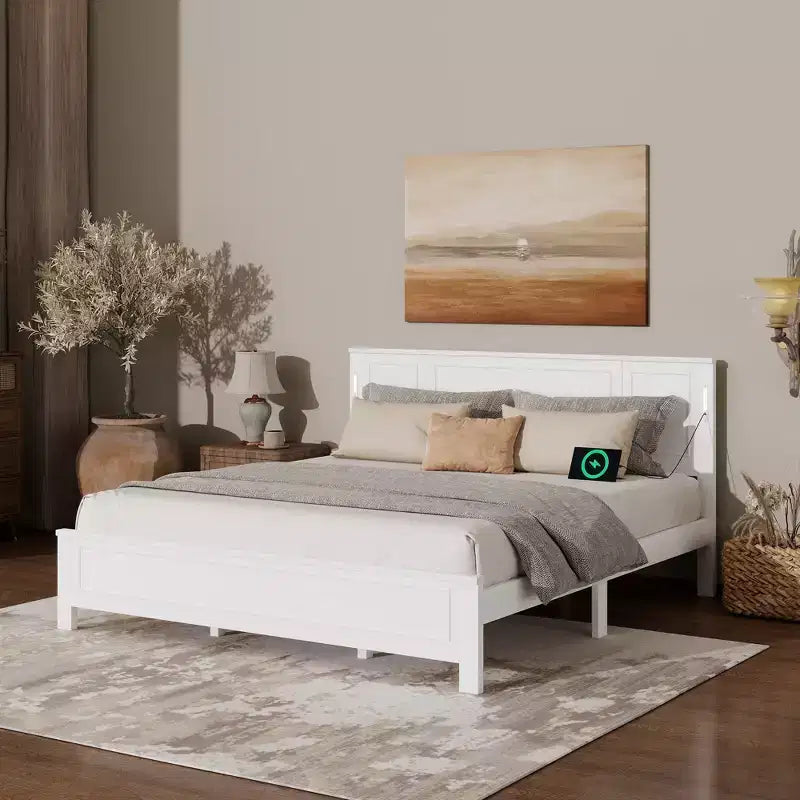 Minnie Modern Pine Wood Bed with Tall-Panel Headboard and Footboard